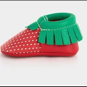 Freshly Picked Strawberry Moccasins- EUC size 2🍓